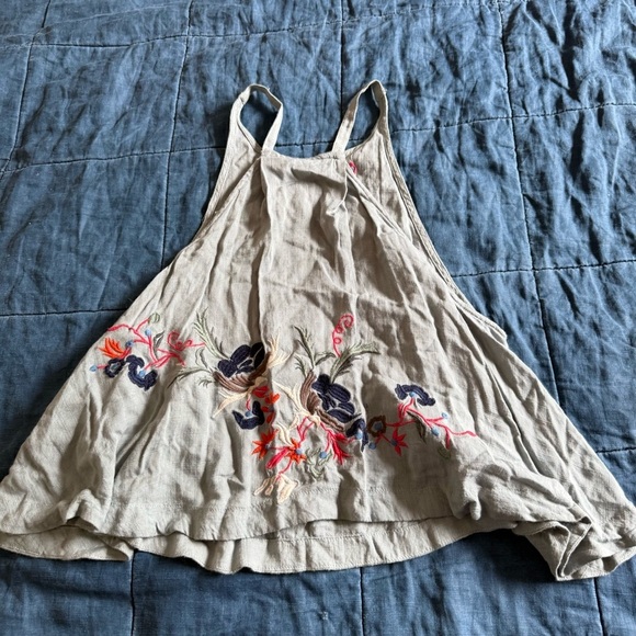 Urban Outfitters Kimchi Blue Embroidered Tank Top Size Small - Picture 4 of 9